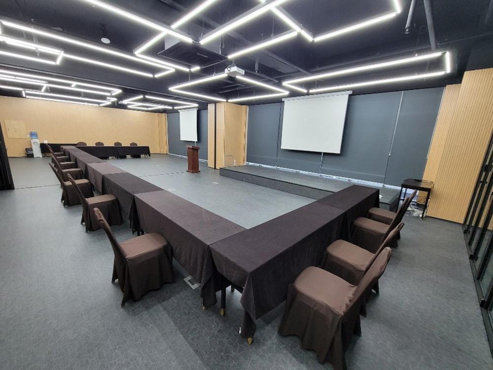 Osong H Hotel Sejong City Чхонджу Экстерьер фото