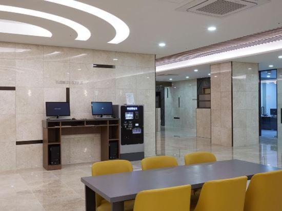 Osong H Hotel Sejong City Чхонджу Экстерьер фото
